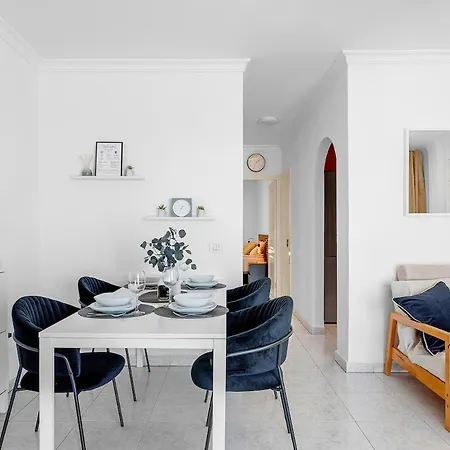 Spacious 3br With Big Terrace Apartmán